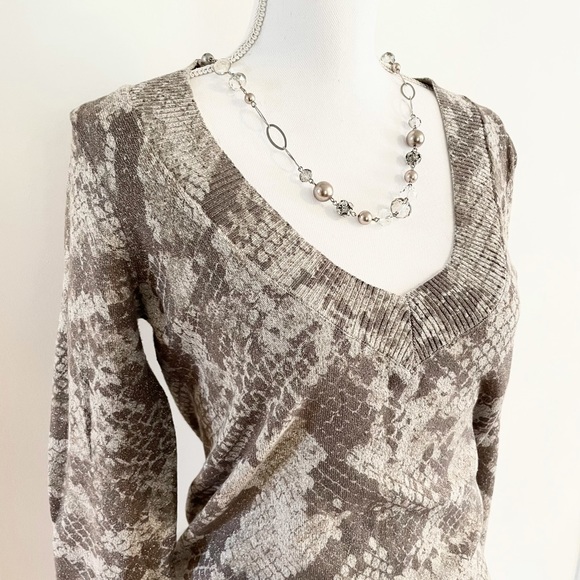 Women’s Express V-Neck Metallic Sweater - Picture 4 of 16